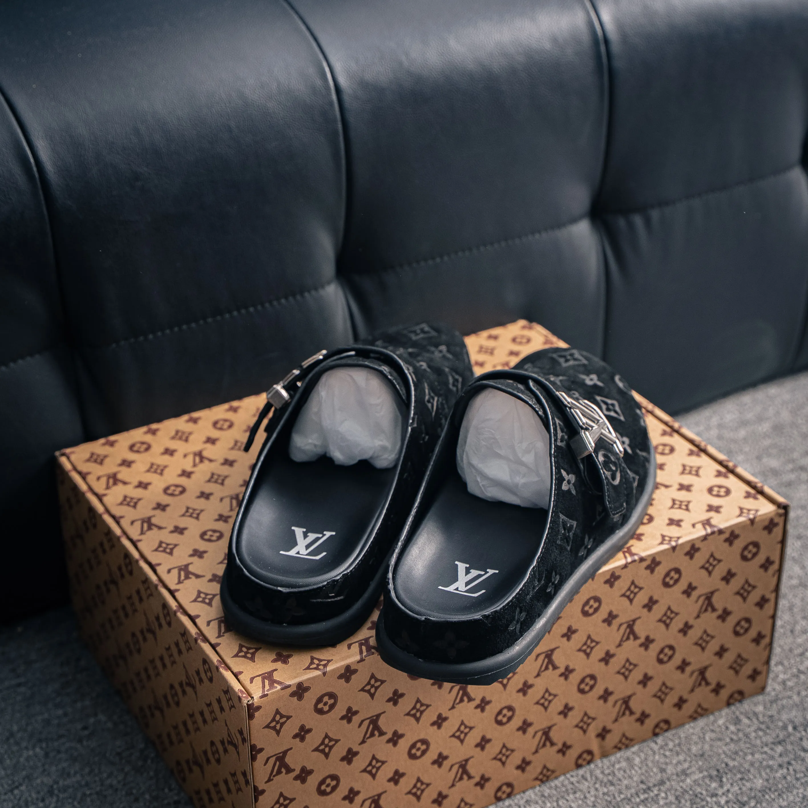 # Louis Vuitton Easy LV Shoes Sandals ！ Premium Quality